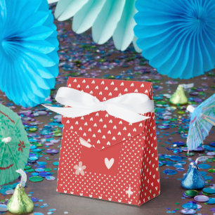 Bold Red Heart Love Design – Perfect for Custom Gi Favour Box