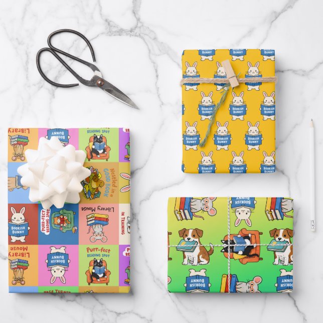 Book lovers bookish animals gift wrap (Front)