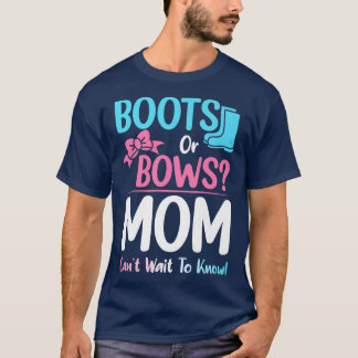 Boots or Bows Mom Gender Reveal Pregnancy Announce T-Shirt