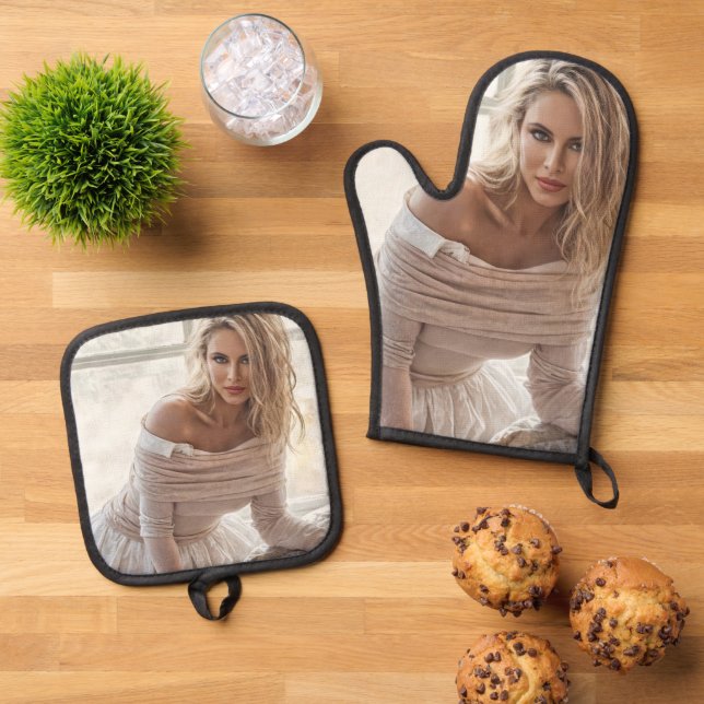 Born From Daylight oven mitt & pot holder set (Top Down)