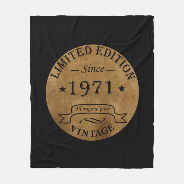 Born in 1971 vintage birthday fleece blanket (Front)