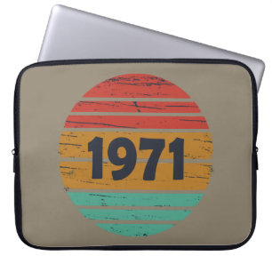 Born in 1971 vintage birthday gift laptop sleeve