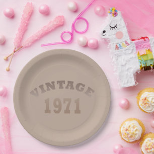 Born in 1971 vintage birthday gift paper plate