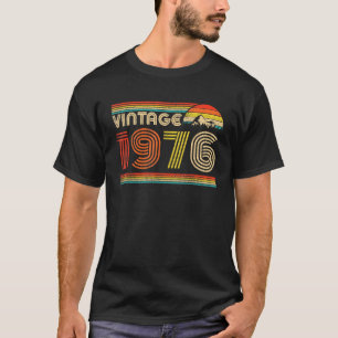 Born in 1976 Limited Edition Present Funny Men T-Shirt
