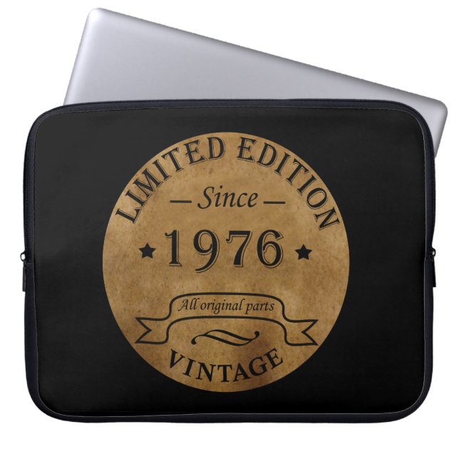 Born in 1976 vintage birthday laptop sleeve (Front)