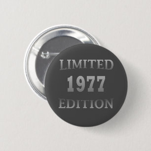 Born in 1977 birthday party 6 cm round badge