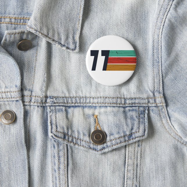 Born in 1977 classic retro 6 cm round badge (In Situ)