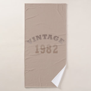 Born in 1982 elegant modern vintage birthday gift bath towel