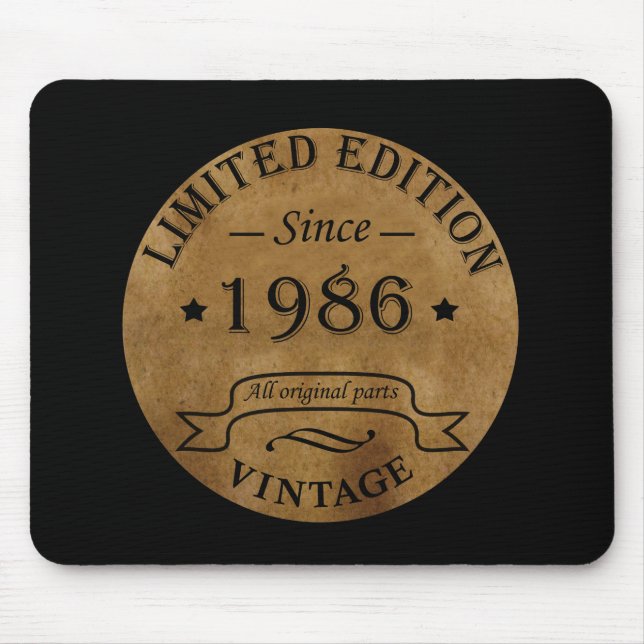 Born in 1986 vintage classic mouse mat (Front)