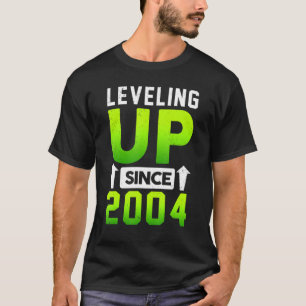 Born In 2004 Gaming Leveling Up Since 2004 Gamer B T-Shirt