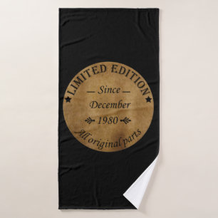 Born in December 1980 Vintage Birthday Gift Bath Towel