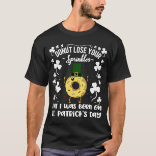 Born on St Patricks Day Birthday  Donut March 17th T-Shirt
