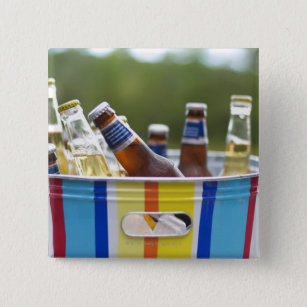 Bottles of beer in ice bucket 15 cm square badge