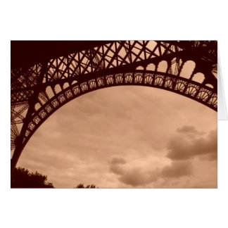 bottom of effiel tower