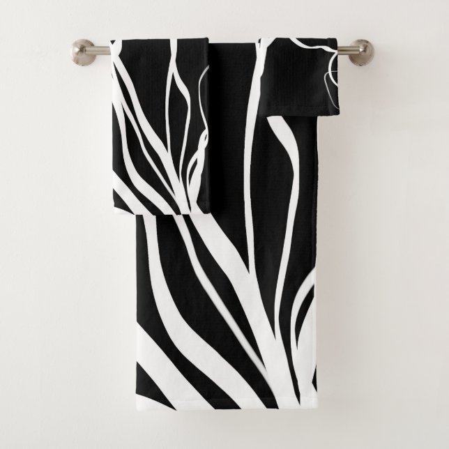 Bouquet Noir: Abstract Black & White Bath Towel Set (Insitu)