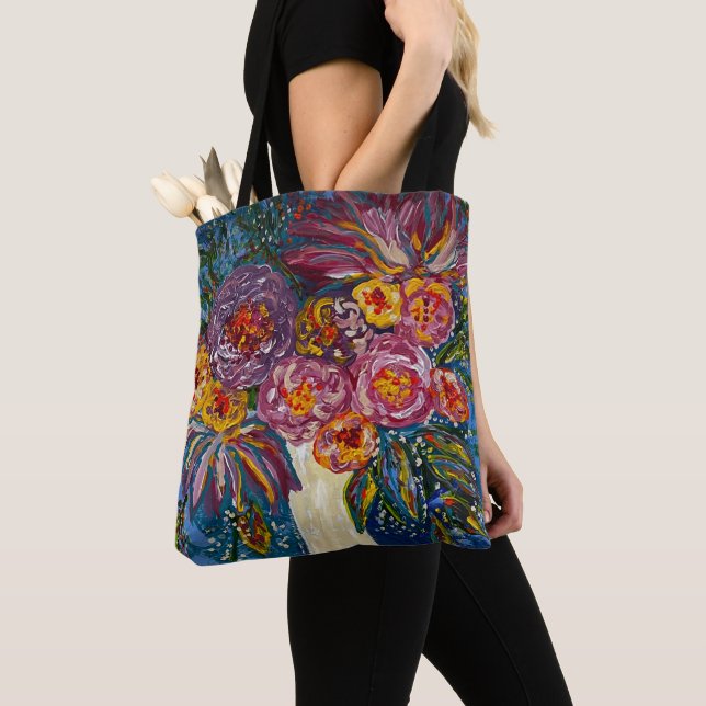 Bouquet Tote (Close Up)