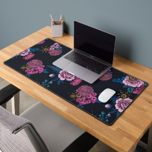 Bouquets and tarantula 2 desk mat