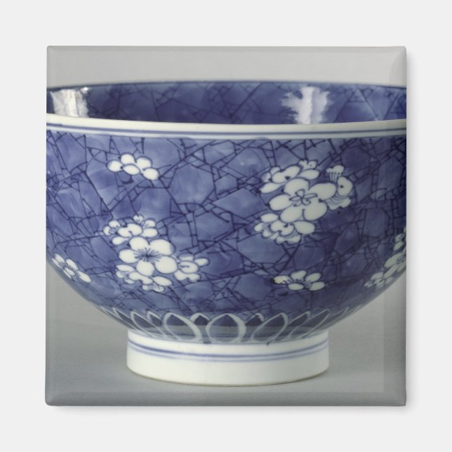 Bowl decorated with cherry blossom magnet (Front)