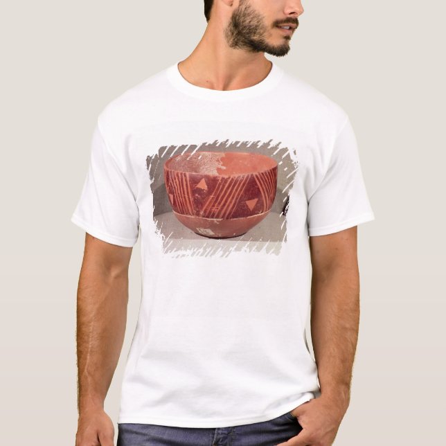 Bowl with triangular pattern, from Banpu, T-Shirt (Front)