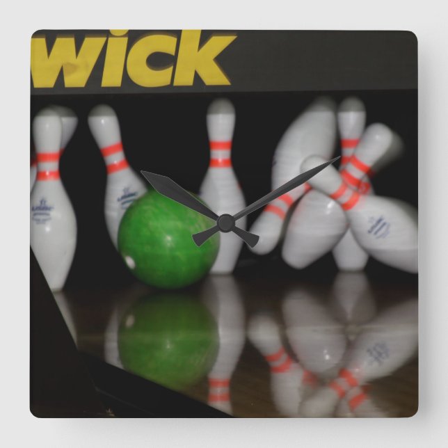 Bowling Pin Clock (Front)