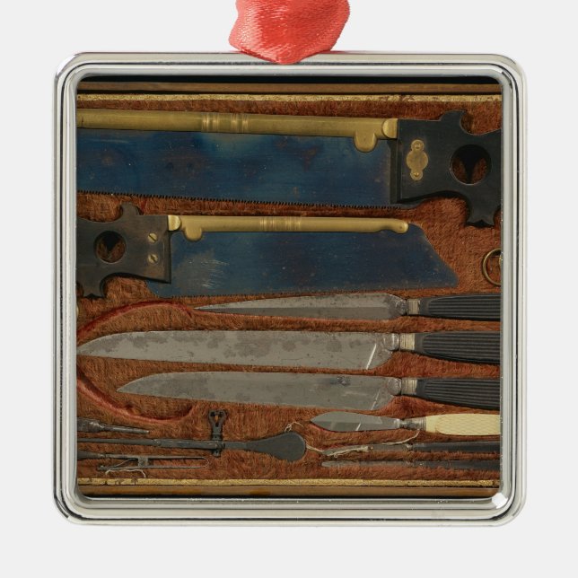 Box of anatomical instruments metal tree decoration (Front)