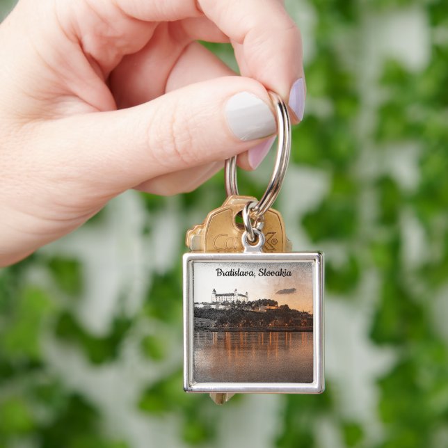 BRATISLAVA, SLOVAKIA CASTLE DANUBE RIVER KEY RING (Hand)
