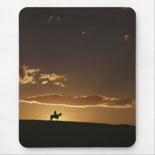 Breathtaking Cowboy Sunset Mouse Mat