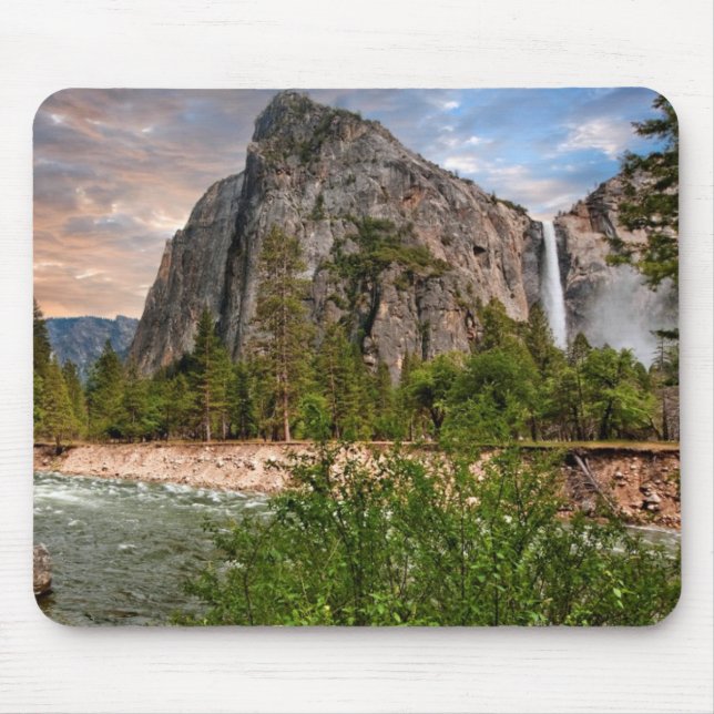 Bridal Veil Falls Mouse Mat (Front)