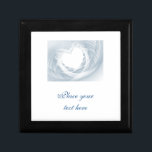 Bridal Veil Gift Box<br><div class="desc">Romantic white bridal veil in the shape of heart.  Perfect for anniversary,  wedding,  and any love related events.</div>