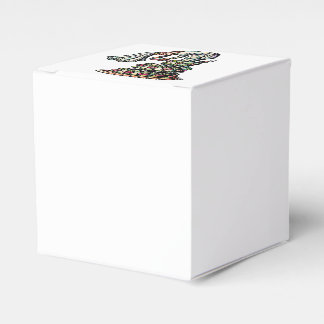 Bride Decorates Wedding Cake Favour Box