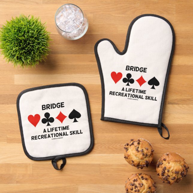Bridge A Lifetime Recreational Skill 4 Card Suits Oven Mitt & Pot Holder Set (Top Down)