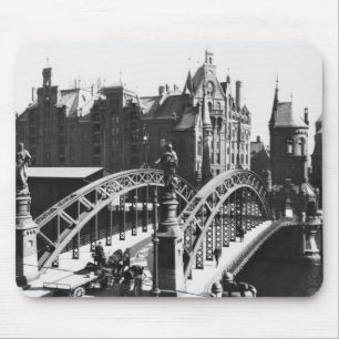 Bridge in the Speicherstadt  Hamburg, c.1910 Mouse Mat
