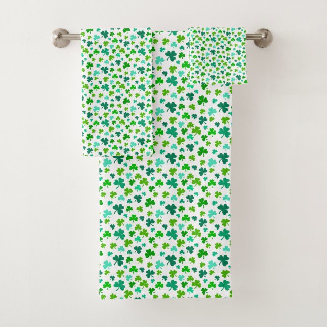 Bright Green Shamrock Bath Towel Set (Insitu)