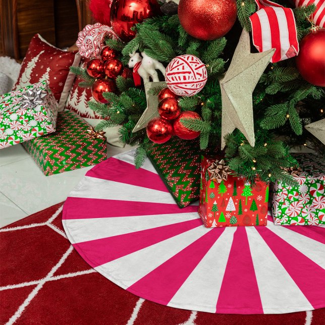 Bright Pink and White Starburst Stripes Faux Linen Tree Skirt (Bright Pink and White Starburst Stripes Faux Linen Tree Skirt)