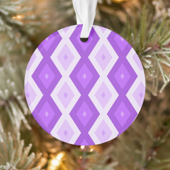 Bright purple diamond pattern ornament (Tree)