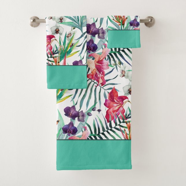 Bright Tropical Floral Pattern with Aqua Border Bath Towel Set (Insitu)