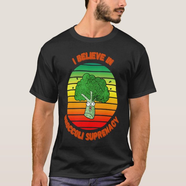 Broccoli Love  for Vegetarians Vegans T-Shirt (Front)