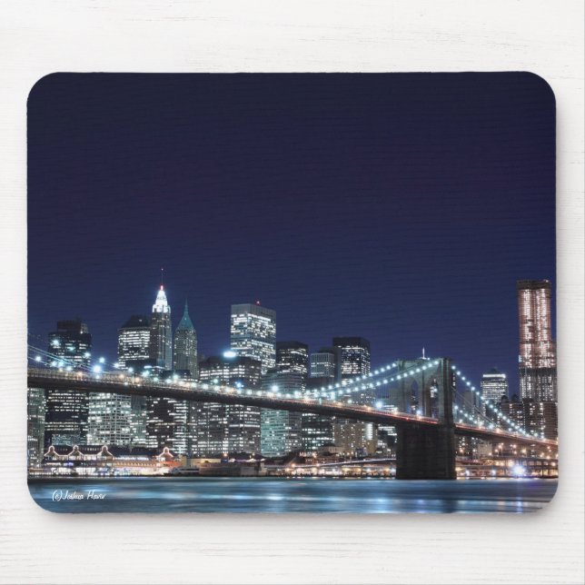 Brooklyn Bridge and Manhattan Skyline At Night Mouse Mat (Front)