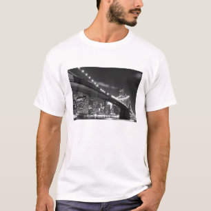 Brooklyn Bridge and Manhattan Skyline At Night T-Shirt