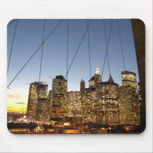 Brooklyn Bridge At Dusk With Manhattan Skyline Mouse Mat