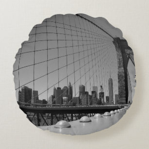 Brooklyn bridge round cushion