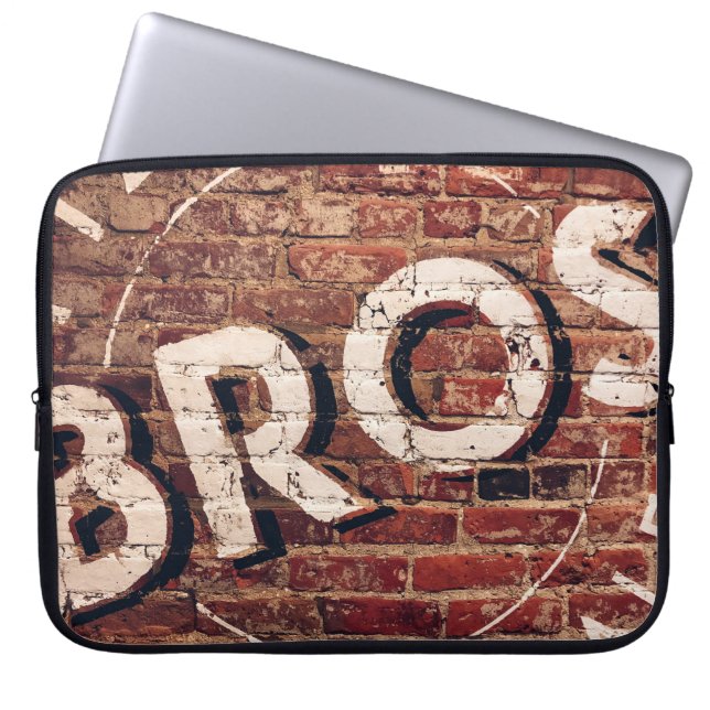 Bros illustration laptop sleeve (Front)