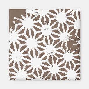 Brown and white geometric pattern magnet
