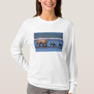 Brown Bear, Ursus arctos, Alaska Peninsula, 2 T-Shirt