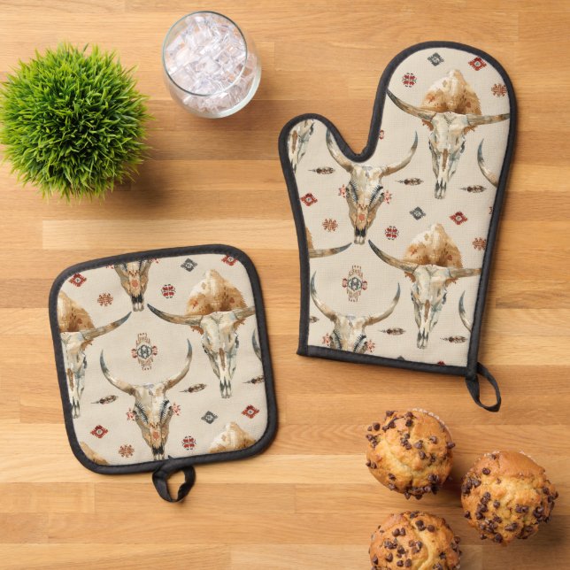 Brown Cream Tribal Native Feathers Skulls Oven Mitt & Pot Holder Set (Top Down)