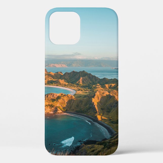 BROWN MOUNTAIN BESIDE BODY OF WATER DURING DAYTIME Case-Mate iPhone CASE (Back)