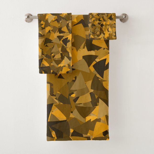 Brown Orange Triangle Pattern Bath Towel Set (Insitu)