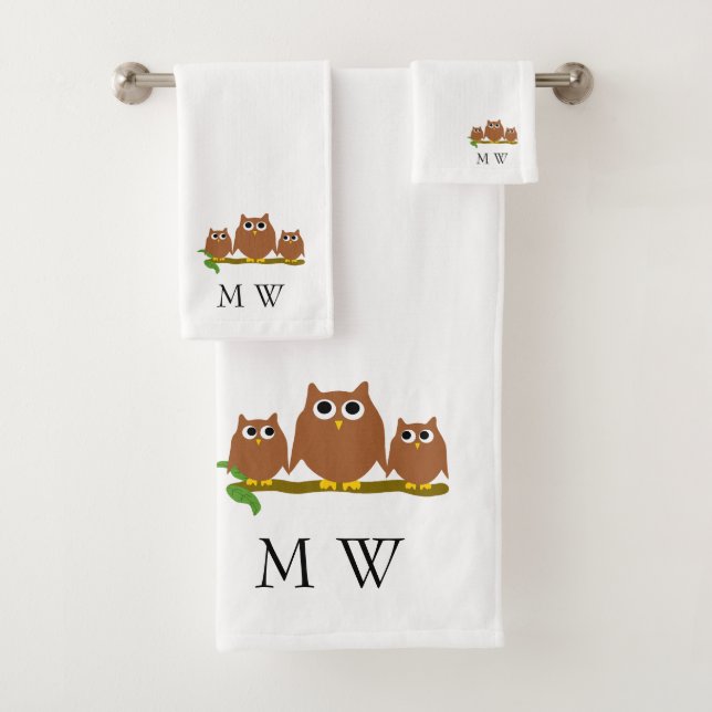 Brown Owls Design Monogrammed Bath Towel Set (Insitu)