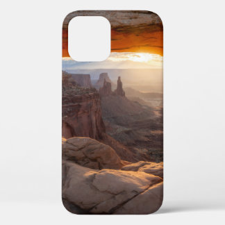 BROWN ROCKY MOUNTAIN DURING SUNSET iPhone 12 CASE