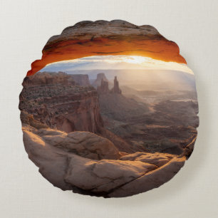 BROWN ROCKY MOUNTAIN DURING SUNSET ROUND CUSHION